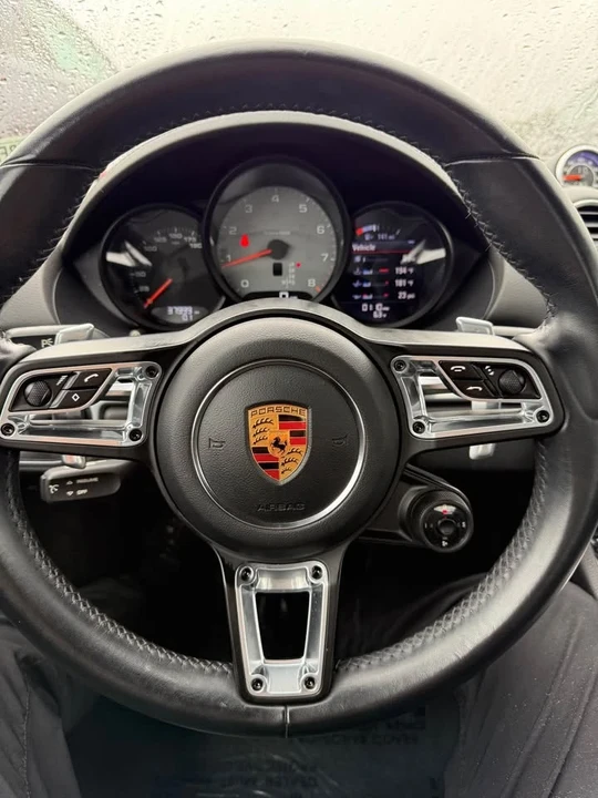 2018 Porsche 718 Cayman - Image 10 of 15