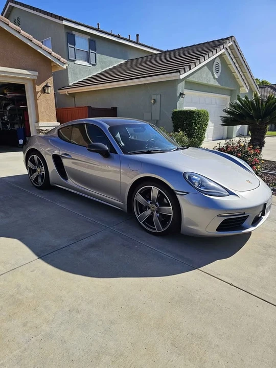 2018 Porsche 718 Cayman - Image 4 of 4