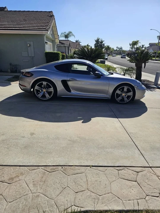 2018 Porsche 718 Cayman - Image 2 of 4