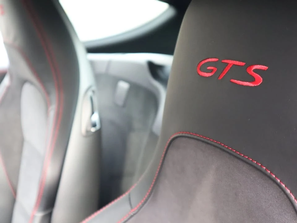 2018 Porsche 718 Cayman - Image 10 of 16