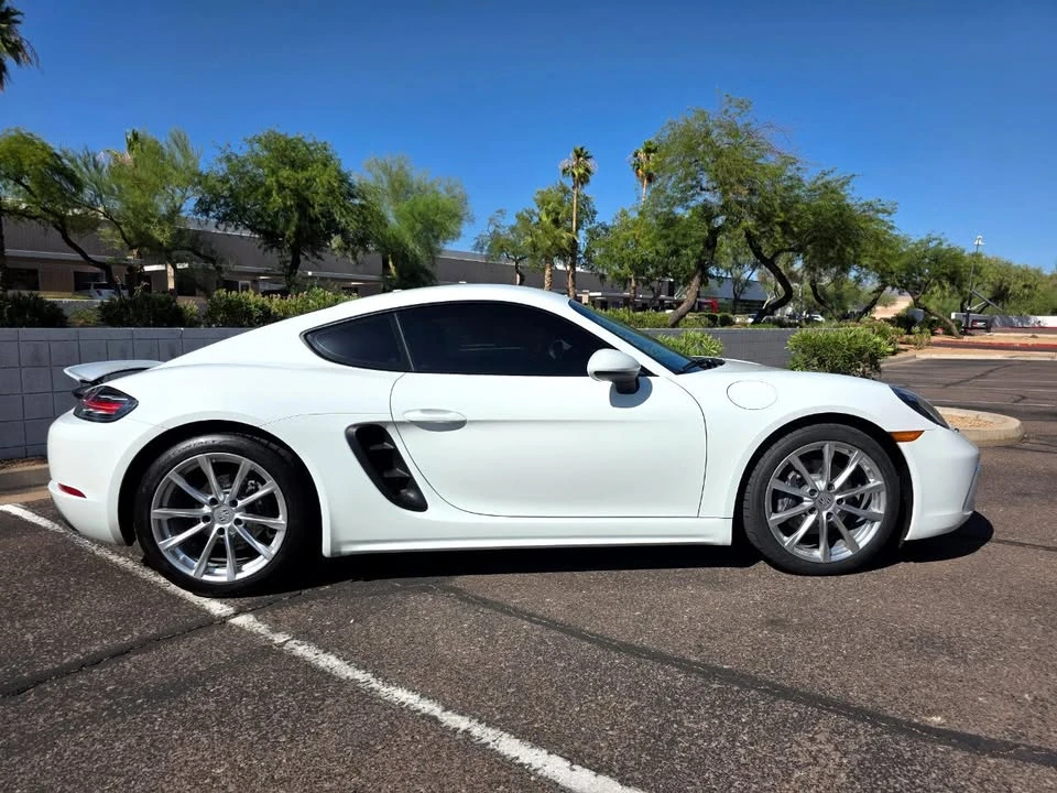 2018 Porsche 718 Cayman - Image 9 of 9
