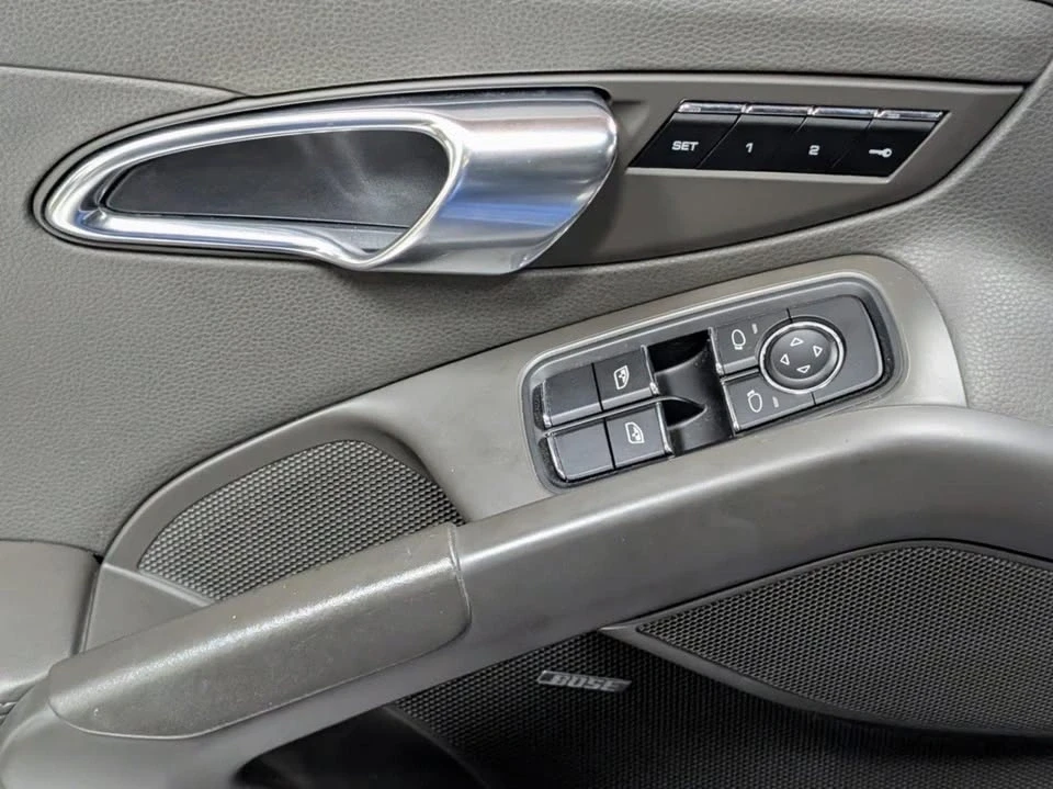 2018 Porsche 718 Cayman - Image 15 of 20