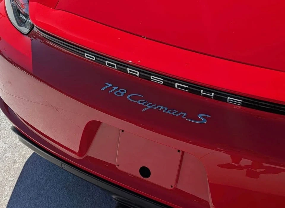 2018 Porsche 718 Cayman - Image 10 of 16