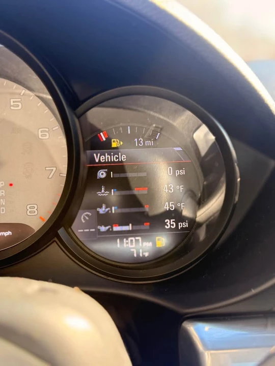2018 Porsche 718 Cayman - Image 16 of 18