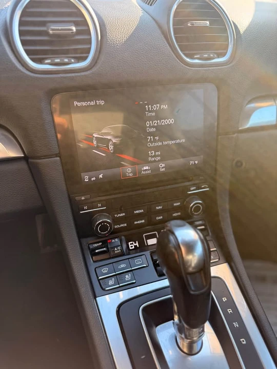 2018 Porsche 718 Cayman - Image 17 of 18