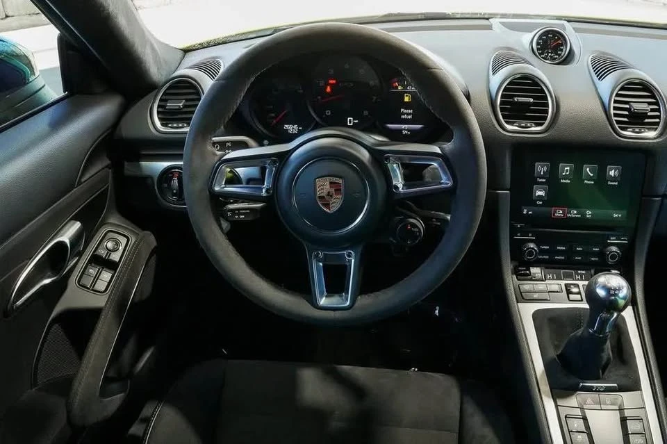 2018 Porsche 718 Cayman - Image 15 of 17