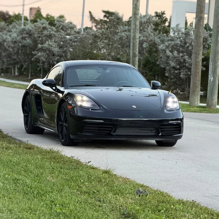 2018 Porsche 718 Cayman - Image 3 of 15