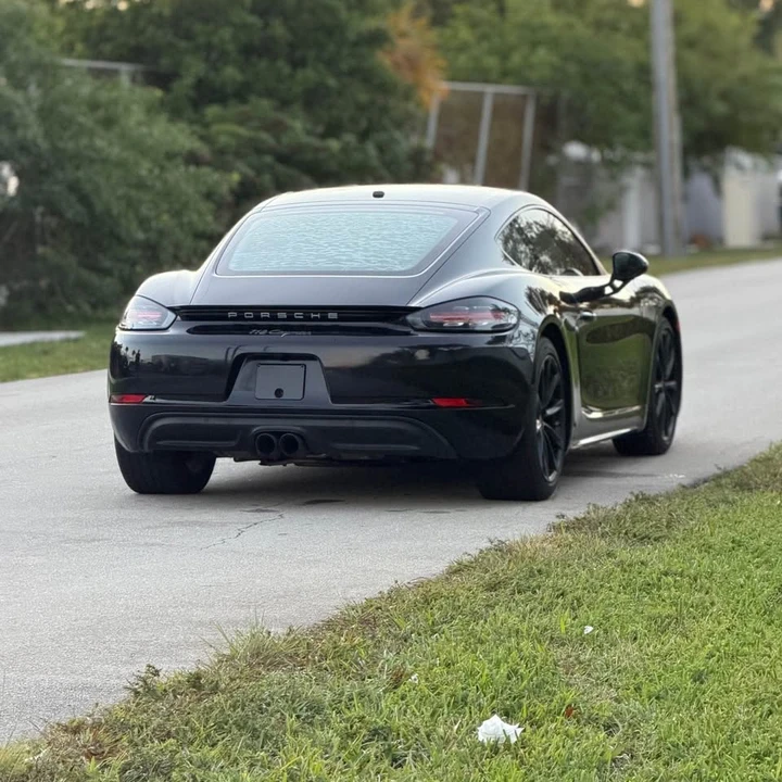 2018 Porsche 718 Cayman - Image 4 of 15