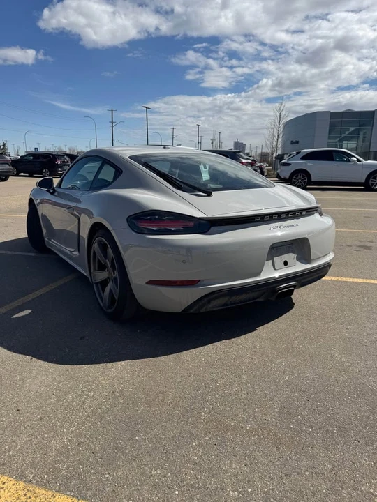 2018 Porsche 718 Cayman - Image 7 of 16