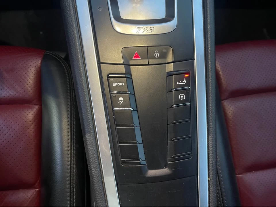 2018 Porsche 718 Cayman - Image 18 of 20
