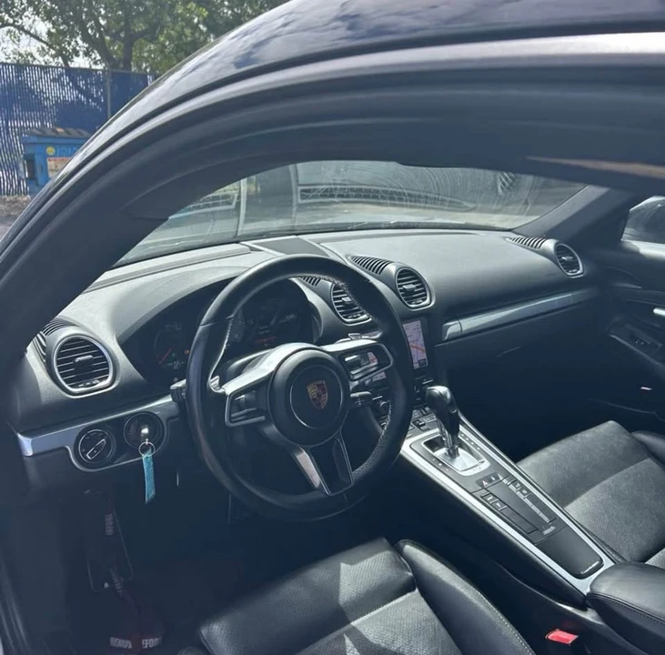 2018 Porsche 718 Cayman - Image 12 of 19