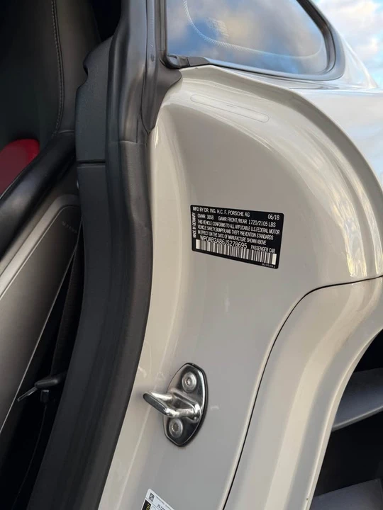2018 Porsche 718 Cayman - Image 10 of 19
