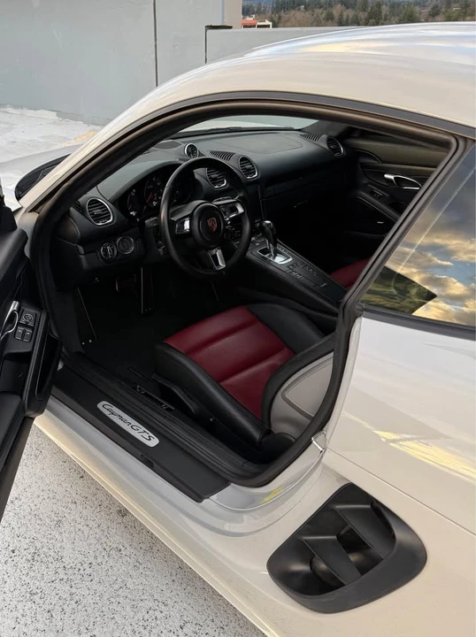 2018 Porsche 718 Cayman - Image 13 of 19