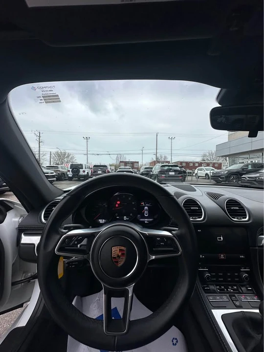 2018 Porsche 718 Cayman - Image 10 of 11