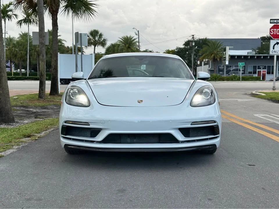 2018 Porsche 718 Cayman - Image 2 of 11