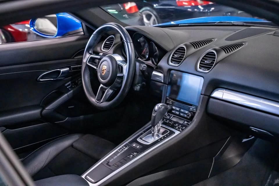2018 Porsche 718 Cayman - Image 10 of 20