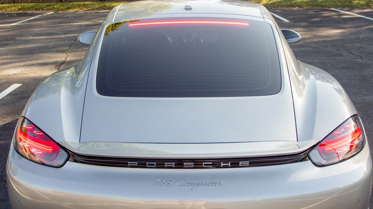 2018 Porsche 718 Cayman - Image 18 of 31
