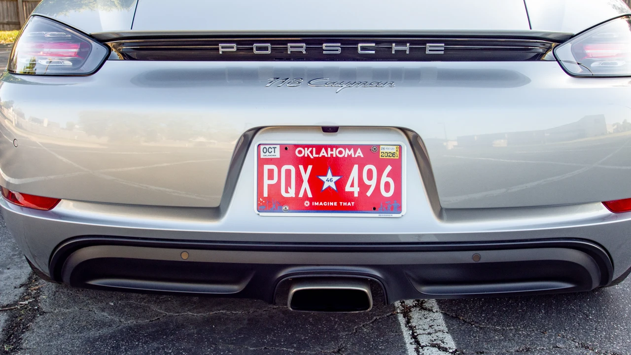2018 Porsche 718 Cayman - Image 27 of 31