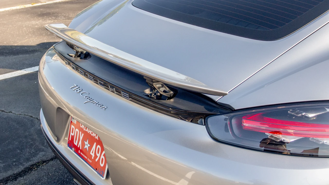 2018 Porsche 718 Cayman - Image 30 of 31