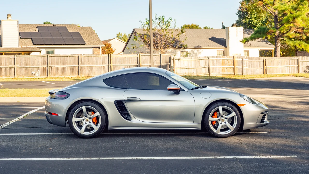 2018 Porsche 718 Cayman - Image 4 of 31