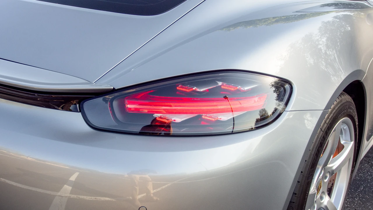 2018 Porsche 718 Cayman - Image 20 of 31