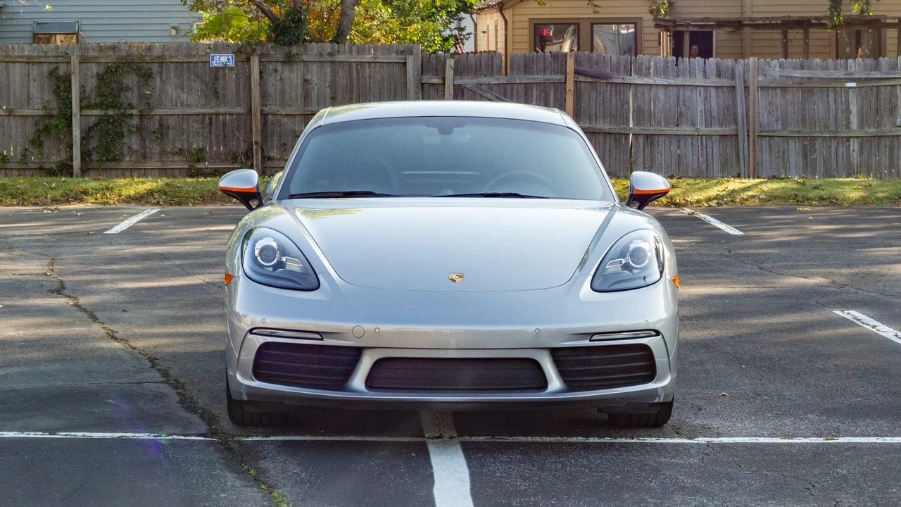 2018 Porsche 718 Cayman - Image 2 of 31