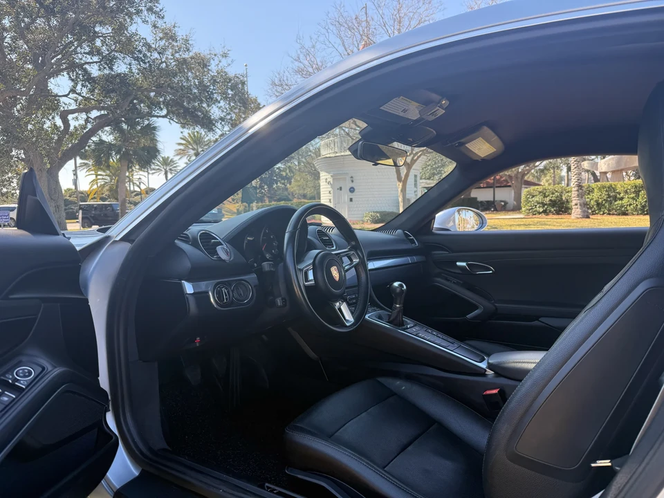 2018 Porsche 718 Cayman - Image 30 of 31