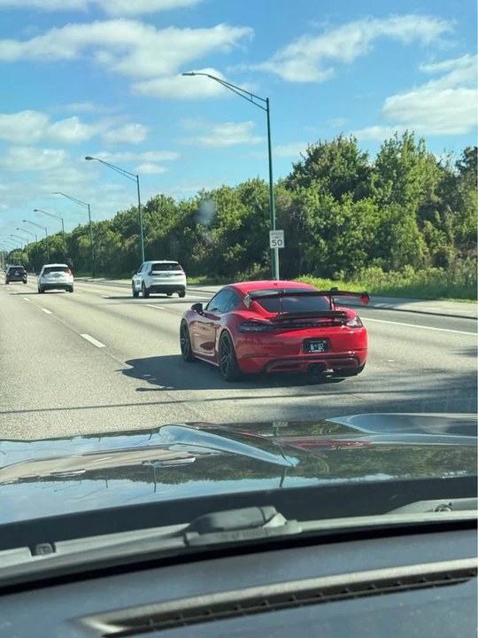 2018 Porsche 718 Cayman - Image 4 of 11