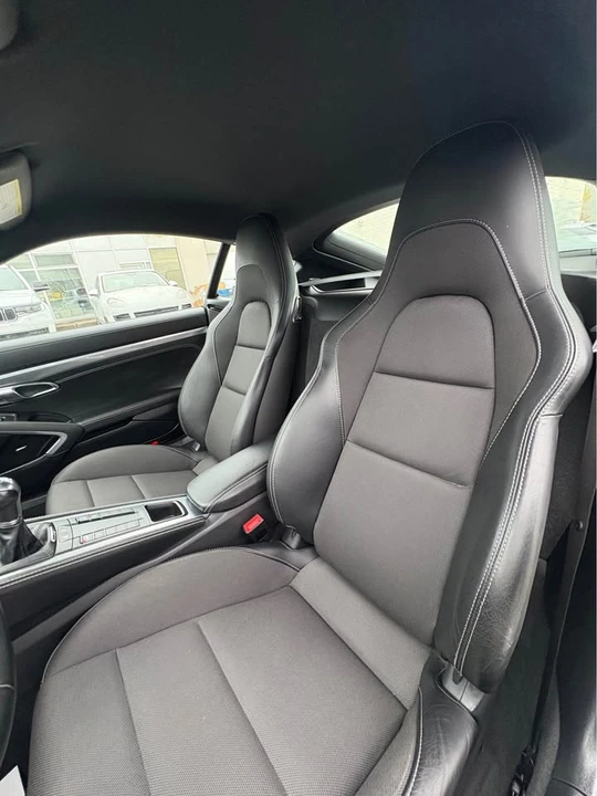 2018 Porsche 718 Cayman - Image 11 of 15
