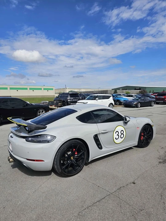 2018 Porsche 718 Cayman - Image 3 of 8