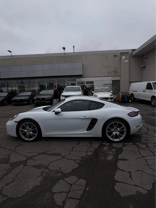 2018 Porsche 718 Cayman - Image 8 of 15