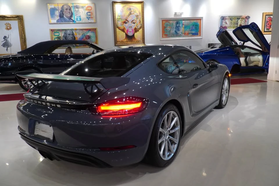 2018 Porsche 718 Cayman - Image 10 of 20