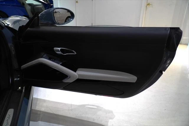 2018 Porsche - Image 20 of 24