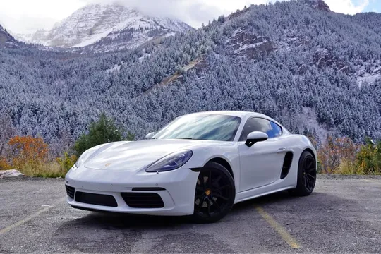 2018 Porsche 718 Cayman Base
