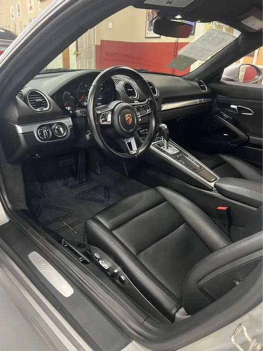 2018 Porsche 718 Cayman - Image 8 of 13