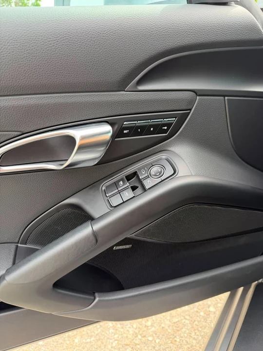 2018 Porsche 718 Cayman - Image 11 of 11