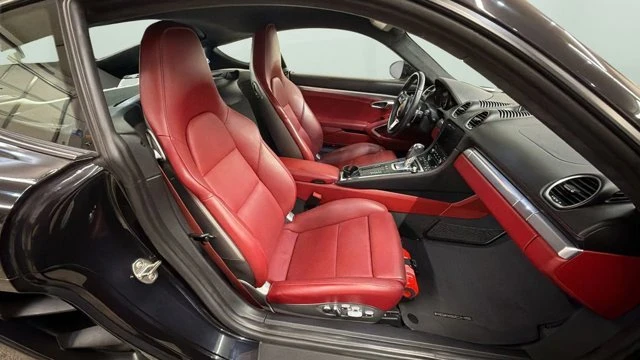 2018 Porsche 718 Cayman GTS - Image 9 of 20