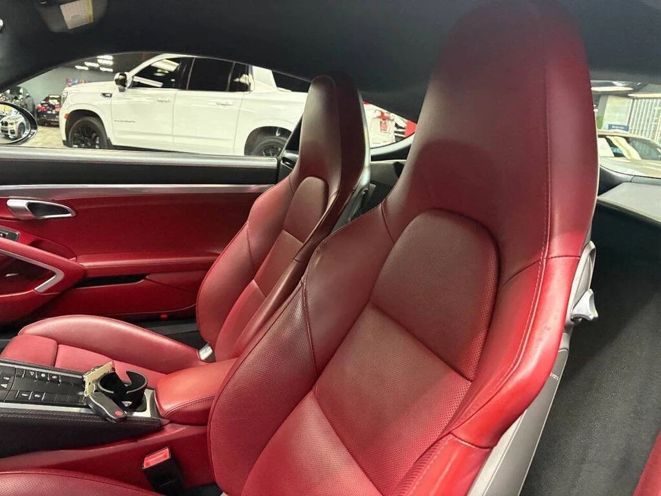 2018 Porsche 718 Cayman GTS - Image 25 of 31