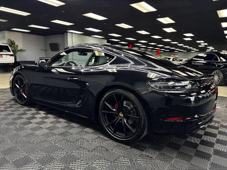 2018 Porsche 718 Cayman GTS - Image 8 of 12
