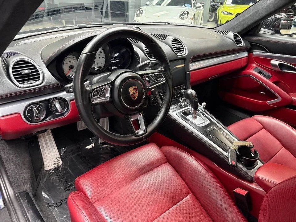 2018 Porsche 718 Cayman GTS - Image 22 of 31
