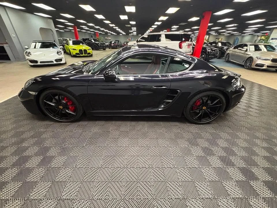 2018 Porsche 718 Cayman GTS - Image 9 of 20