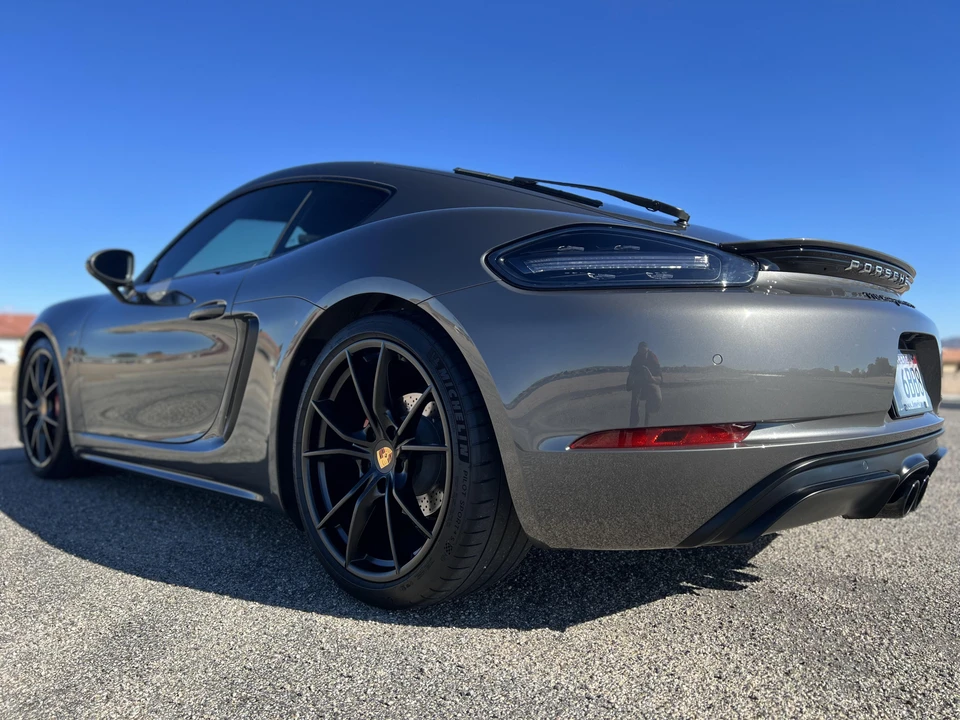 2018 Porsche 718 Cayman GTS - Image 25 of 31