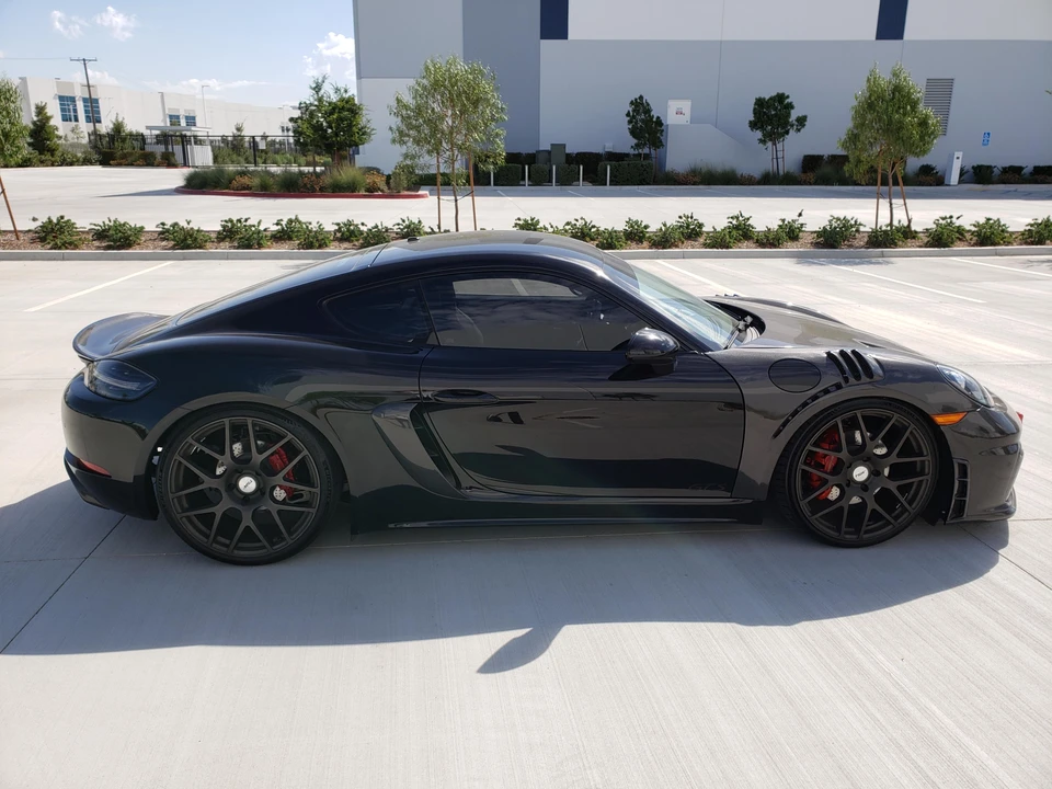2018 Porsche 718 Cayman GTS - Image 18 of 31