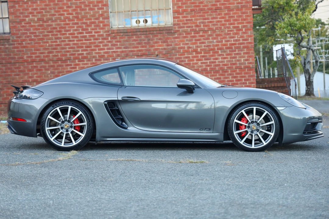 2018 Porsche 718 Cayman GTS - Image 24 of 31