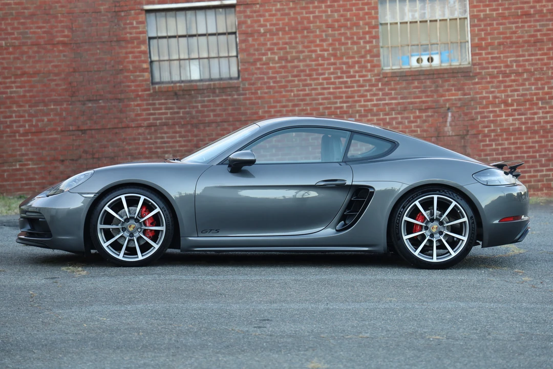 2018 Porsche 718 Cayman GTS - Image 18 of 31