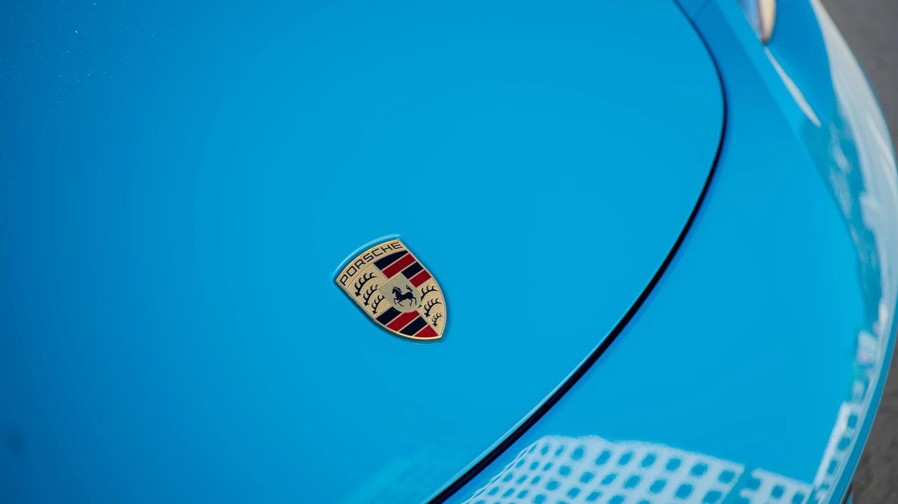 2018 Porsche 718 Cayman GTS - Image 25 of 31