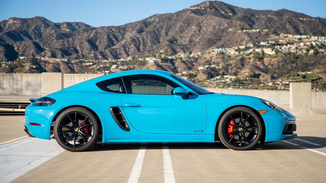 2018 Porsche 718 Cayman GTS - Image 19 of 31