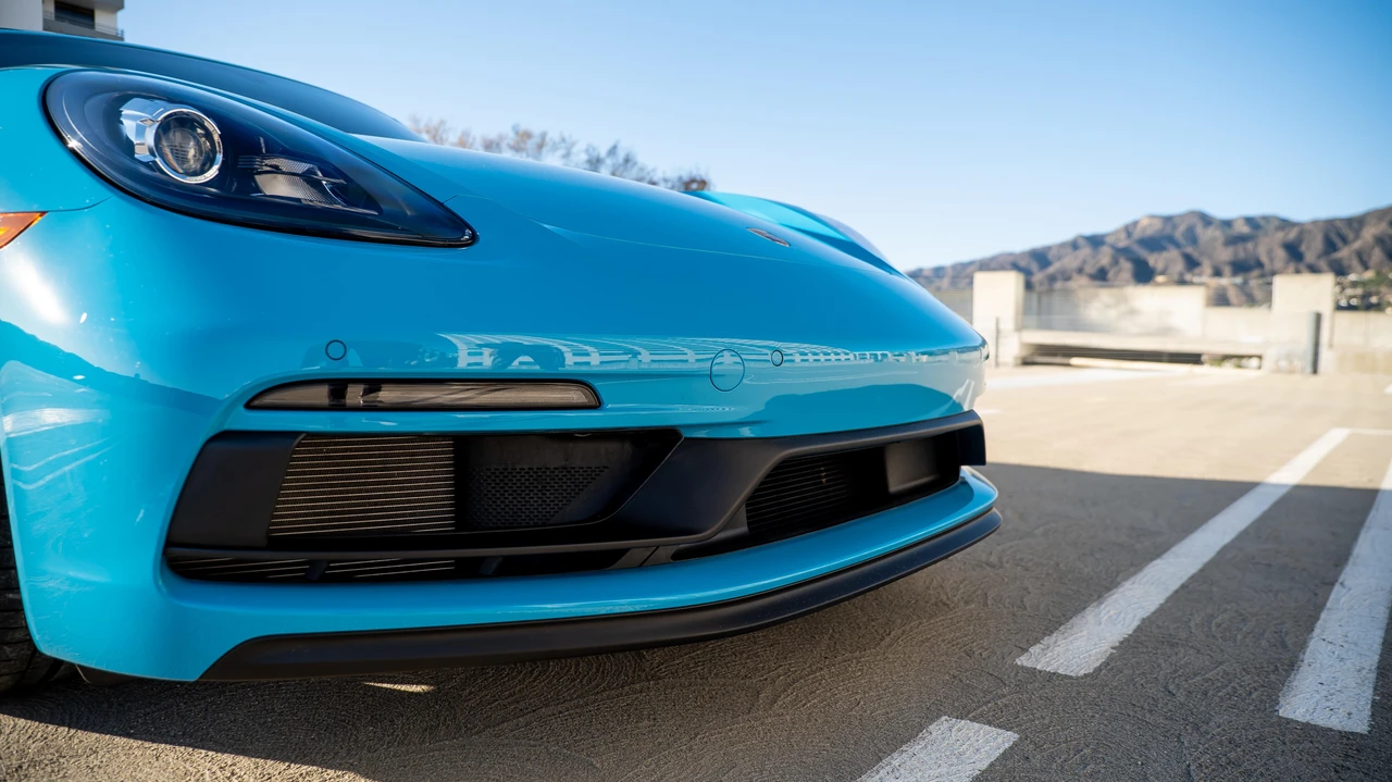 2018 Porsche 718 Cayman GTS - Image 24 of 31