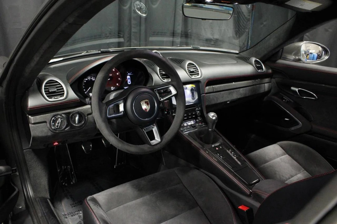 2018 Porsche 718 Cayman GTS - Image 4 of 5
