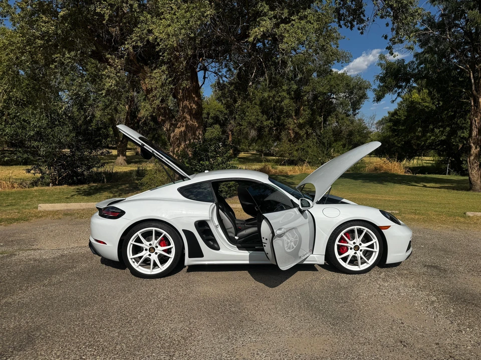 2018 Porsche 718 Cayman GTS - Image 26 of 31